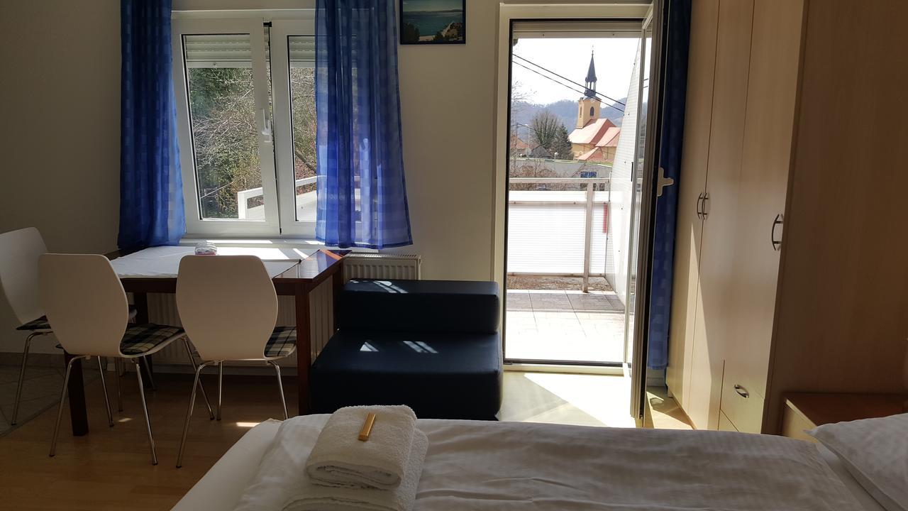Apartmani Fuckar クラピンスケ・トプリツェ エクステリア 写真
